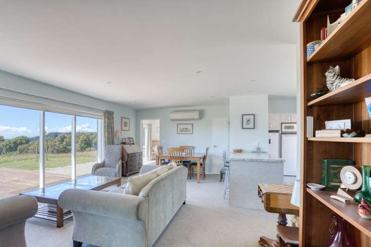 39 Ballarat Rise Hokitika_5