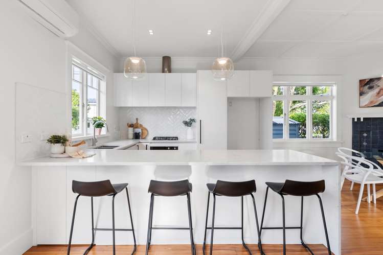 85 Kiwi Road Point Chevalier_13