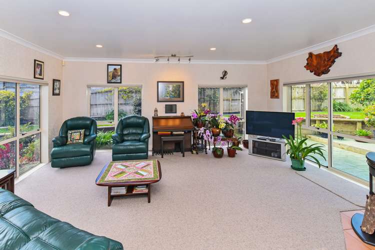 36 Stewart Gibson Place Manurewa_5