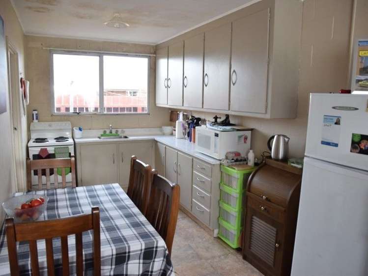 91 Thames Street Avenal_3