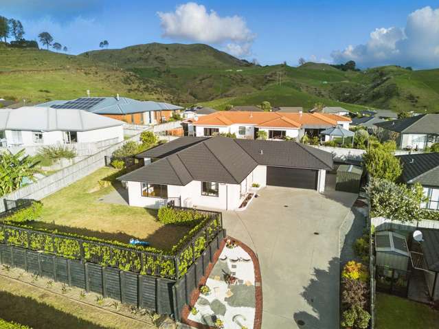 Stylish Family Living with Space & Views