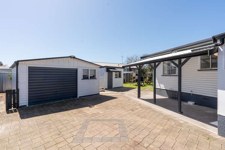 76 Saxbys Road Deanwell_24