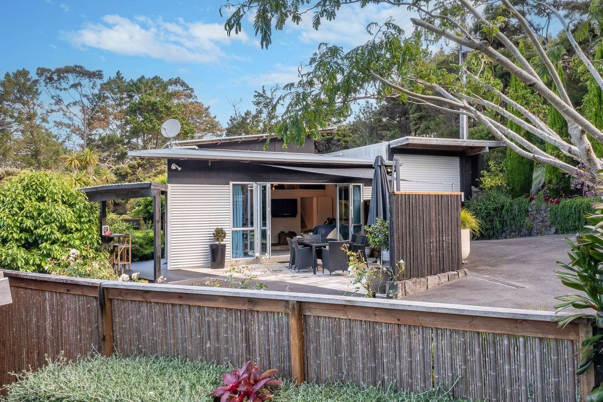 8/361A Paremoremo Road Albany North Shore City Houses for Rent