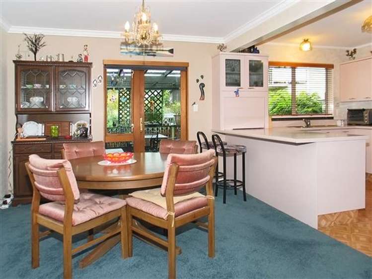 2 Thurso Grove Papakowhai_13