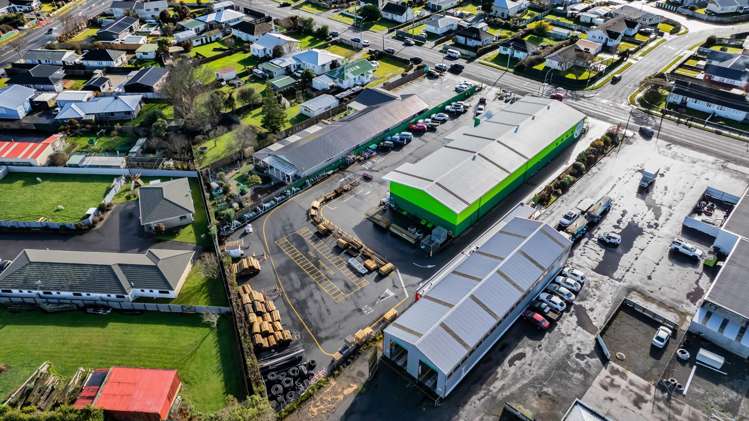 215 Glover Road Hawera_12