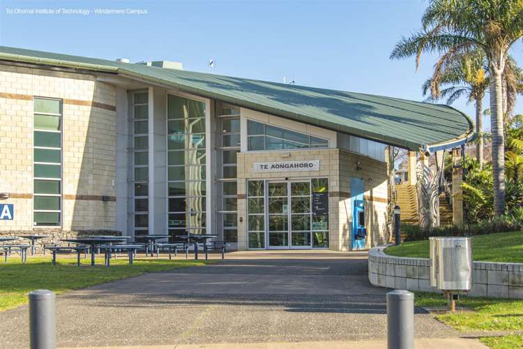 112 Windermere Drive Poike_16