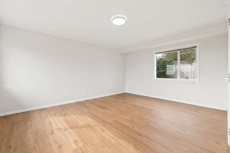 66 Bleakhouse Road Howick_14