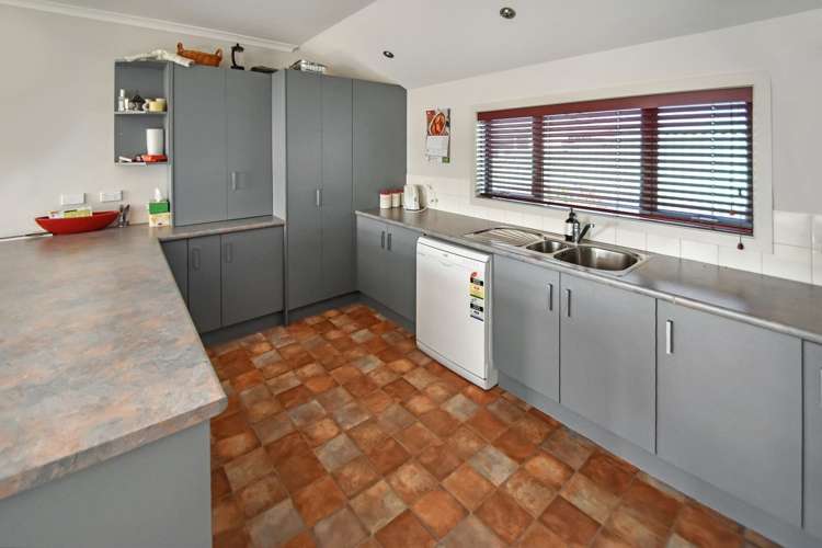 28 Lakeland Avenue Twizel_12