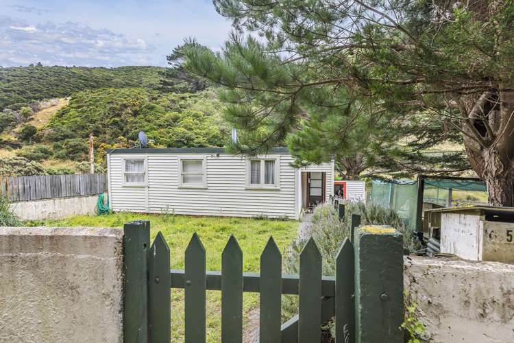 509 South Makara Road Makara_15