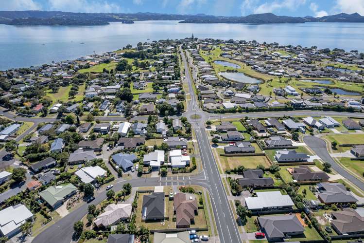 3 Resolution Place One Tree Point_25