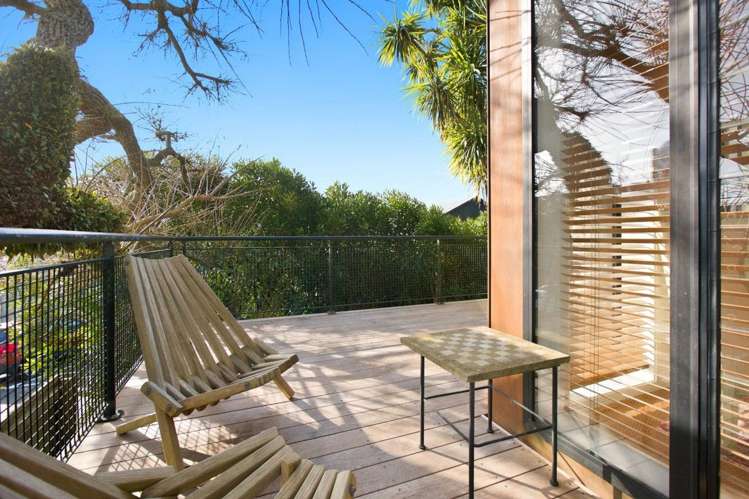 1/66 Powderham Street New Plymouth Central_2