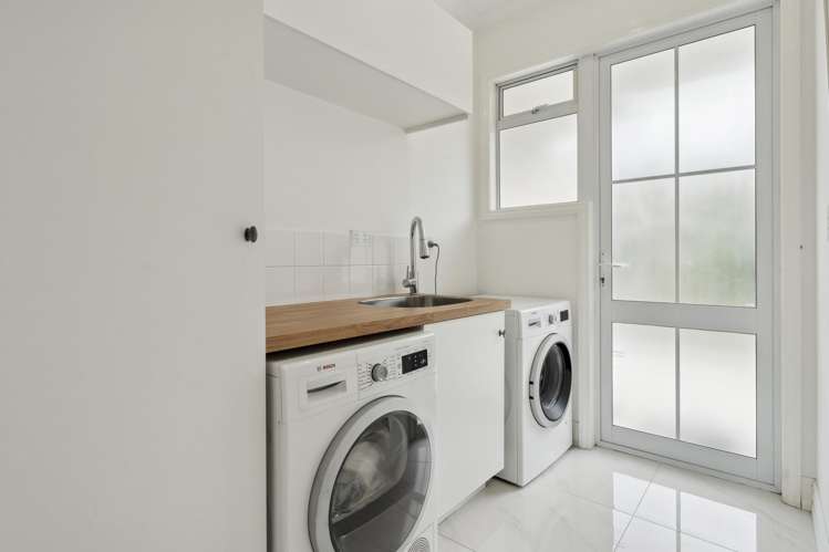 27 Almond Grove Greenhithe_17