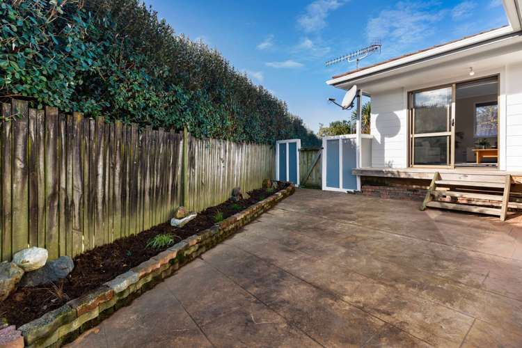 53 Gilbass Avenue Hamilton Lake_14