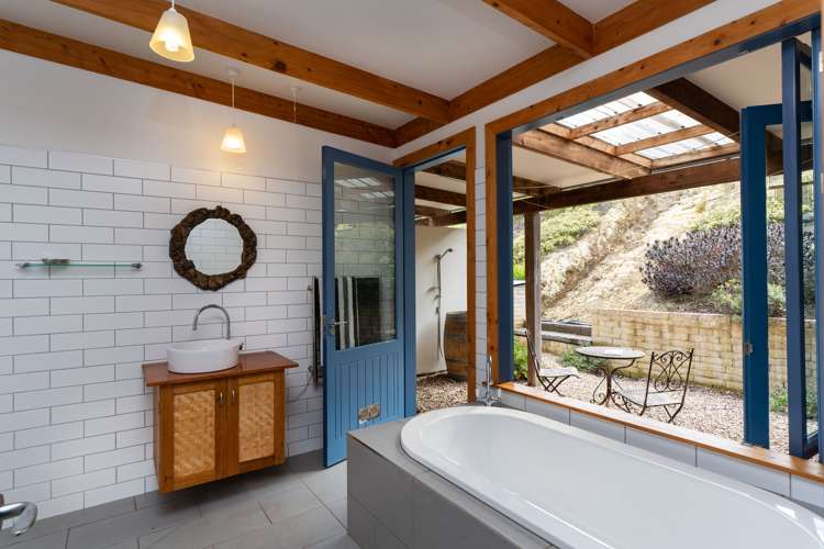 31 Cowes Bay Road Waiheke Island_10