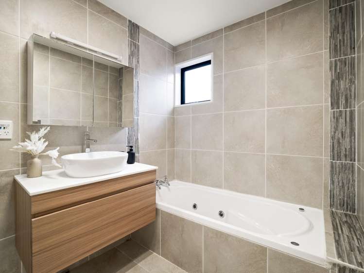 5 Gowan Close Shiel Hill_17