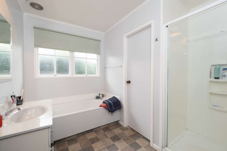 16 Woodham Drive Allenton_19