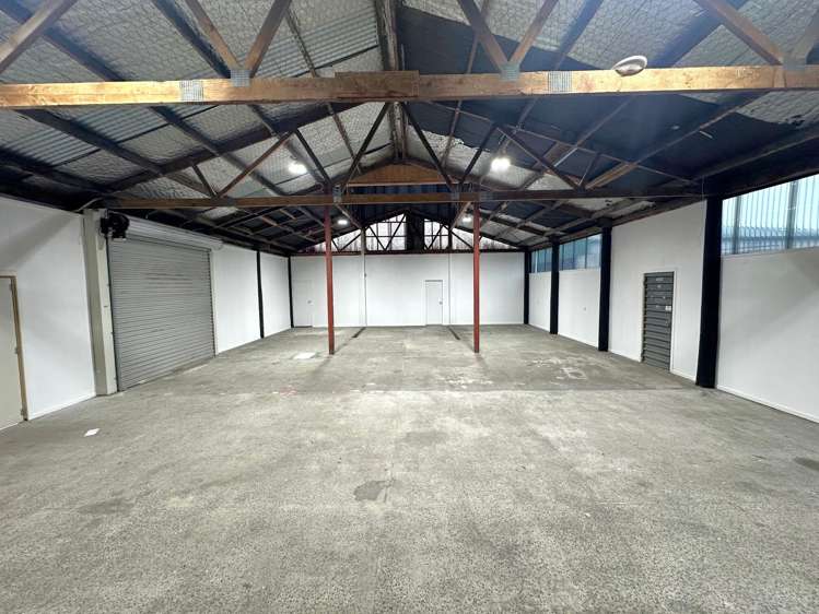 Unit 2, 154 Queen Street Cambridge_2