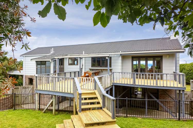 9 Bracken Row Rangatira Park_28