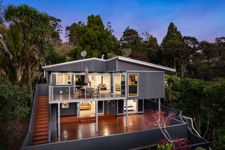 87 Scenic Drive Titirangi_1