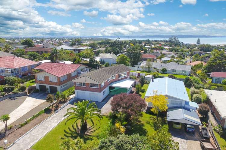 20 Jaemont Avenue Te Atatu South_20