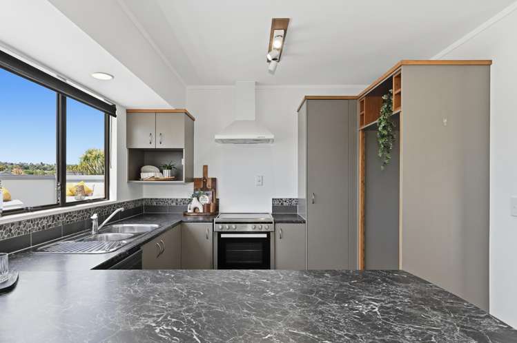 64 Heron Avenue East Matua_10