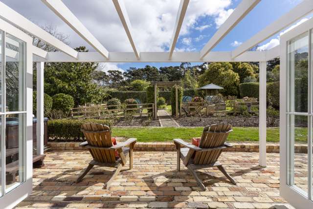 136 Attwood Road Paremoremo_4