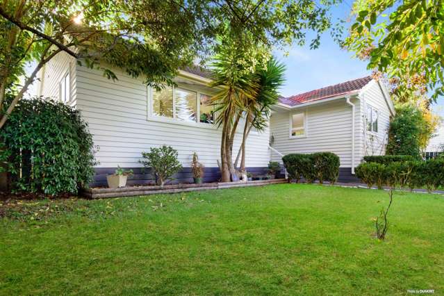 2/331 Royal Road Massey_1