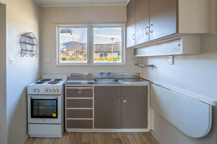 2/23 Kipling Crescent Stoke_5