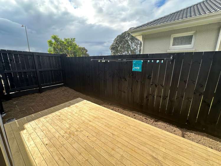 3/32 Bradbury Road Botany Downs_11