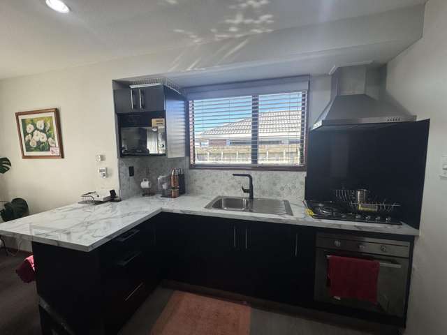 7B Dumfries Drive Hornby_1