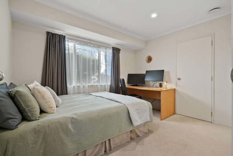 27 Gillett Place Botany Downs_9