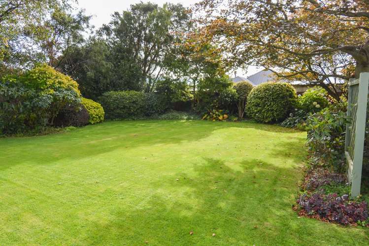 112 Wilton Street Windsor_24