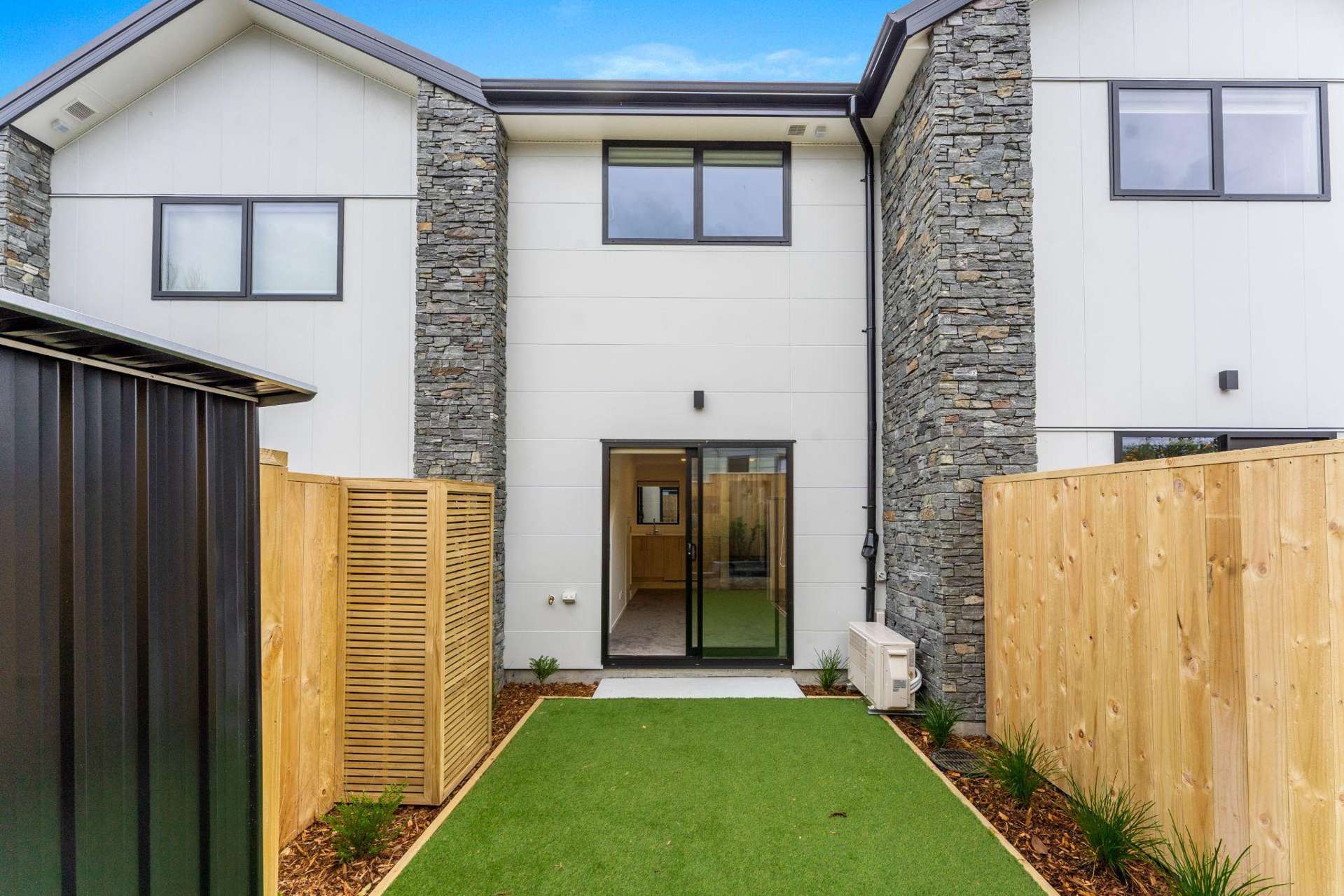 9I/10 Fathom Place Te Atatu Peninsula_0