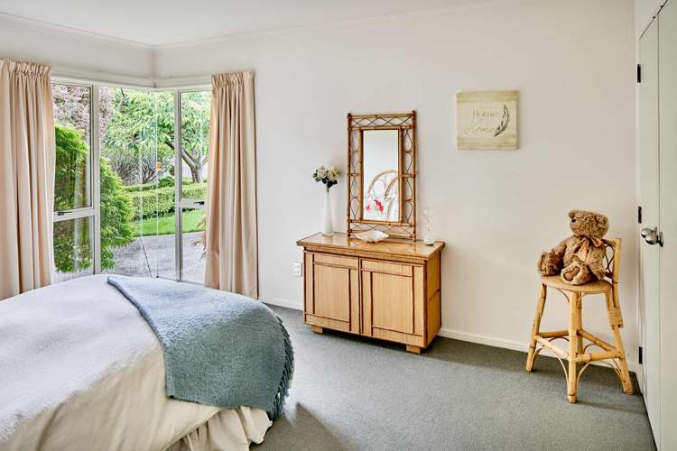 98 Samwell Drive Whitby_12