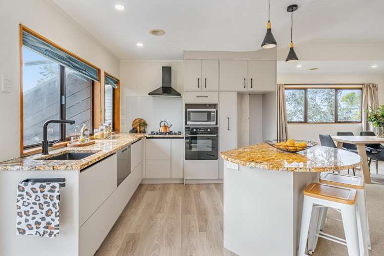 16A Parklands Drive Karori_6
