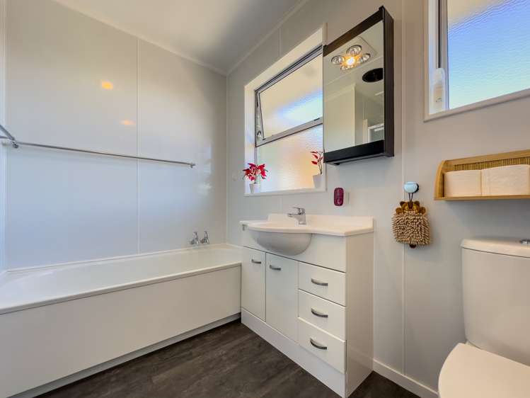 78a Houldsworth Street Blenheim Central_13