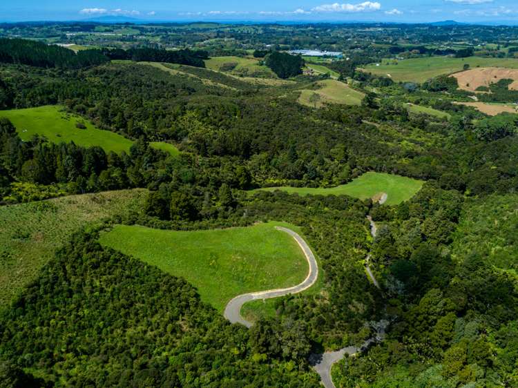 31 Karahiwi Lane Dairy Flat_5