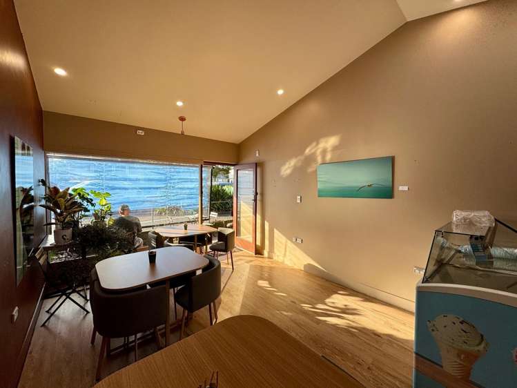 1130 South Road Oakura_14
