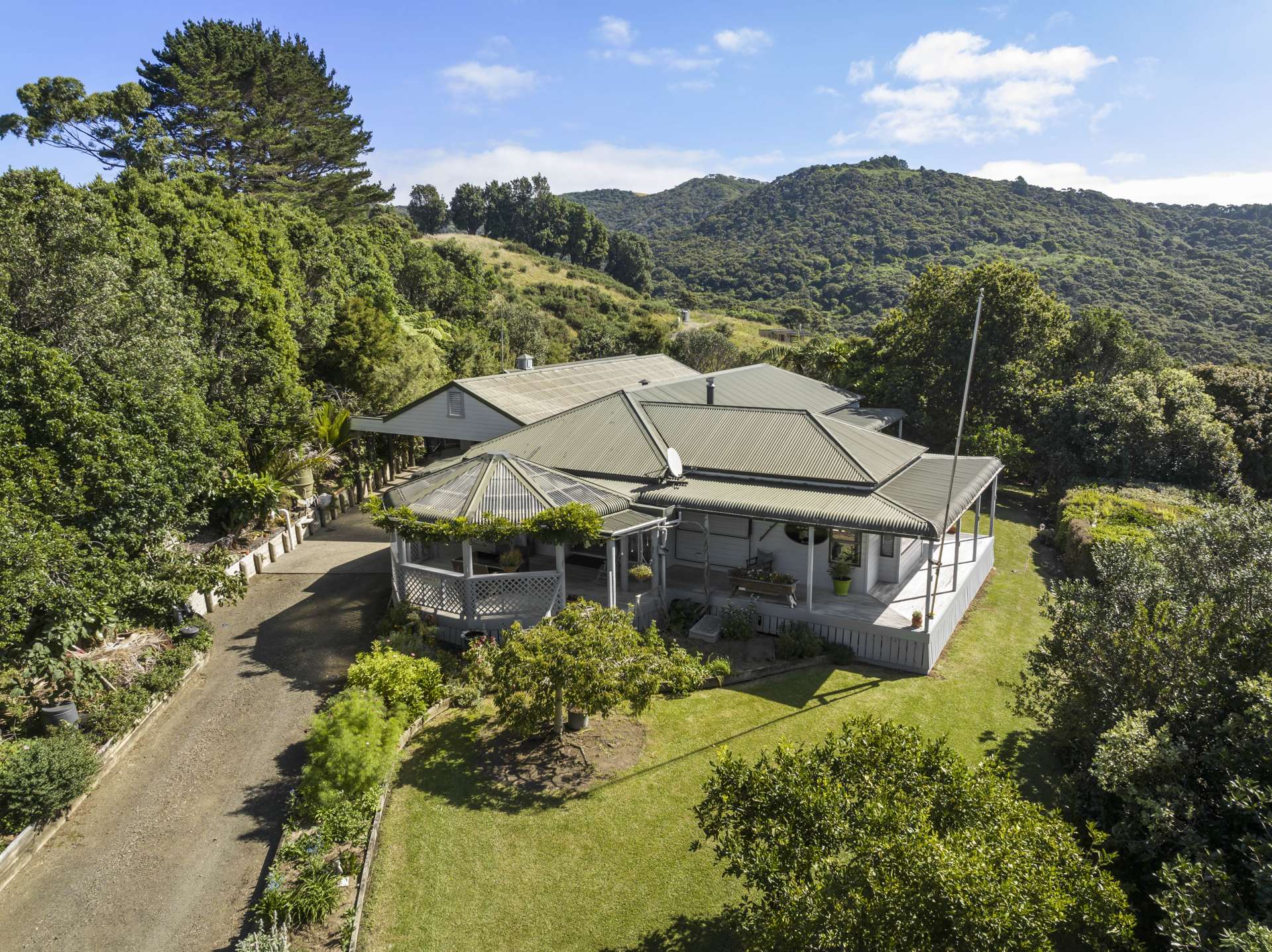 15 Long Road Waitakere_0