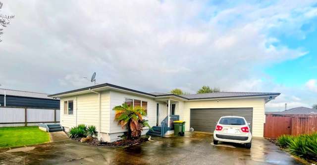 Family-Friendly Three-Bedroom Home in Waiuku w...