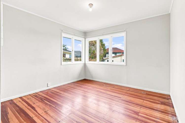 3 Ozich Avenue Te Atatu South_14