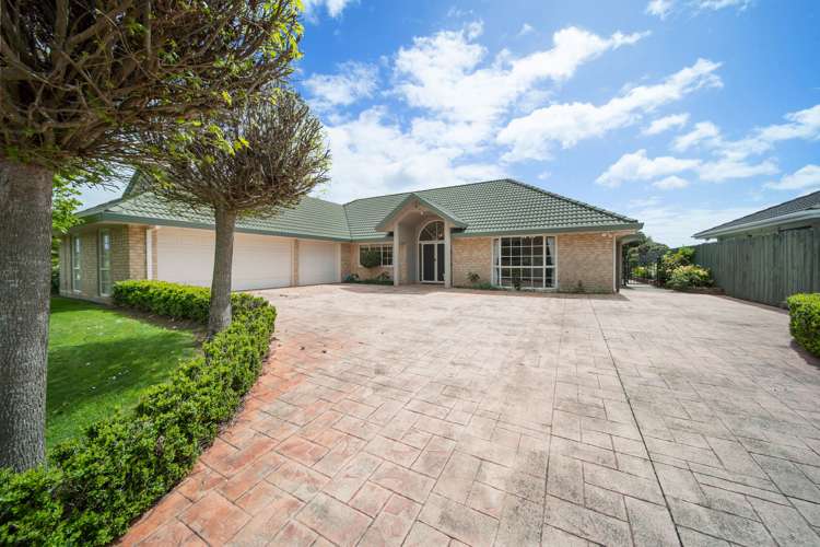 74 Rushgreen Avenue Pahurehure_1