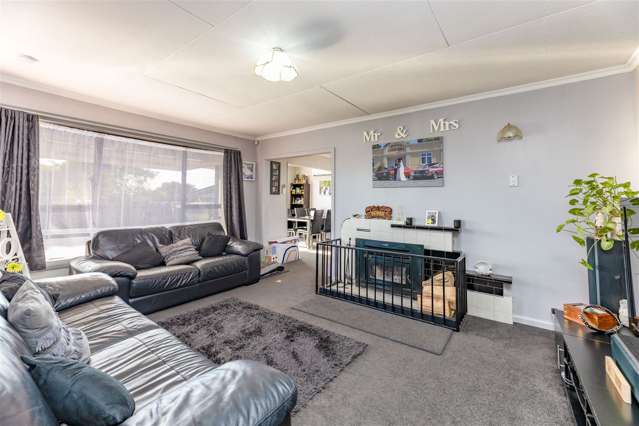 258 Shortland Street Aranui_4