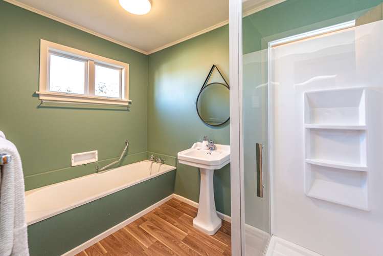 10 Eaton Crescent Otamatea_17