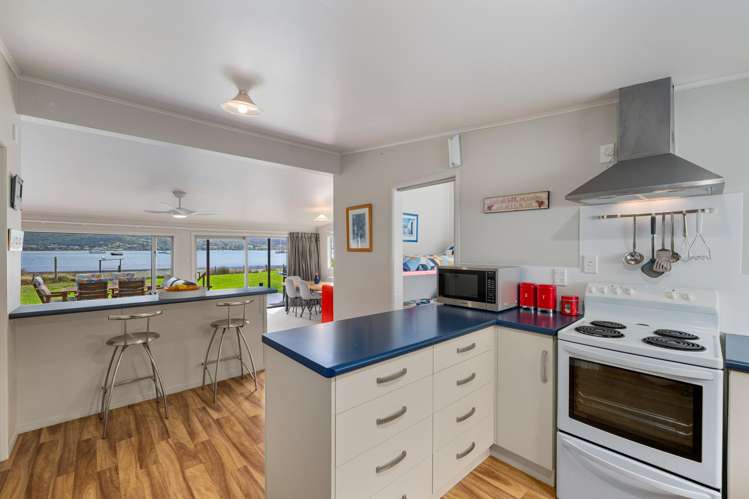 1755 Queen Charlotte Drive Queen Charlotte Sound_9