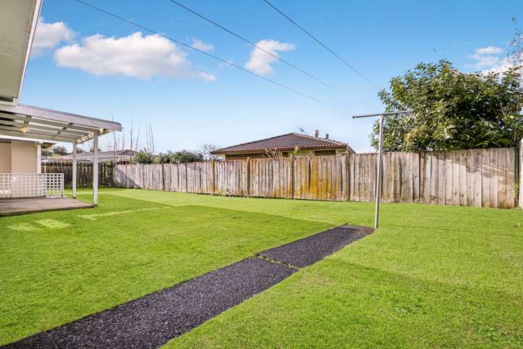 2/4 Kirrama Place Conifer Grove_9