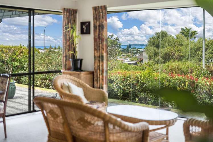 115 Grovenor Drive Orewa_9