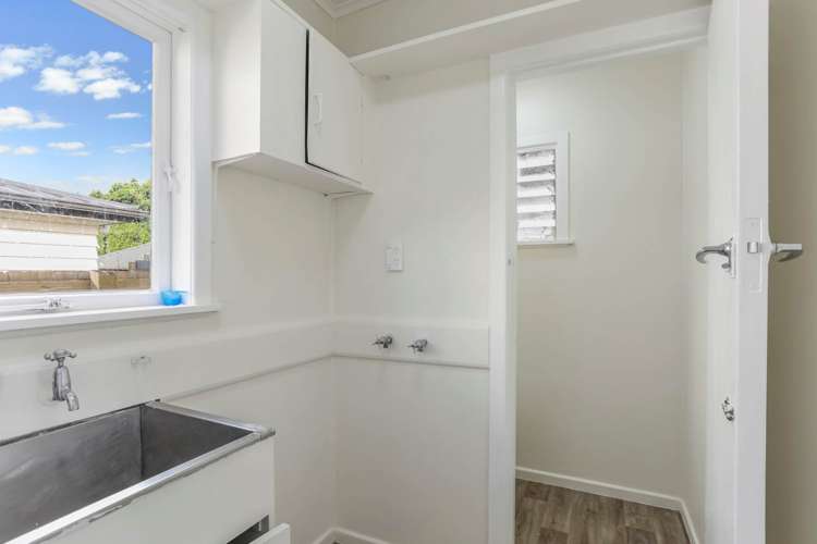 33 Graeme Avenue Mangere East_12