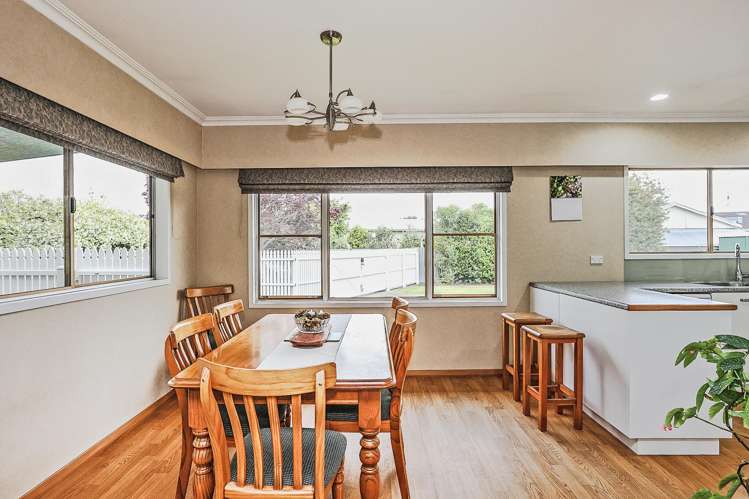 31 Holyrood Street Taradale_6