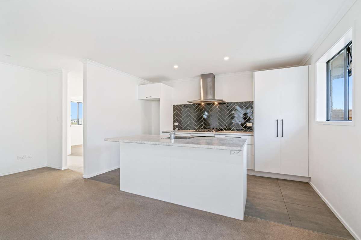 49 Plover Street_3